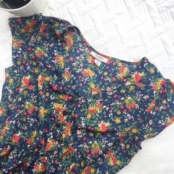 {Tucker} Floral Dress - Picture 2 of 4